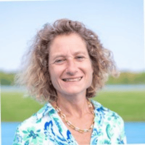 Mme Emmanuelle Jaeger